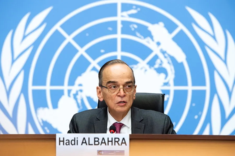 على وقع اجتماعات "الدستورية" .. حقوقي سوري يتهم "البحرة" بـ "بيع الوهم" للسوريين 