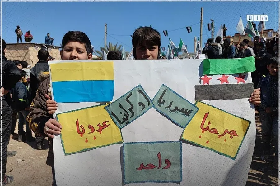 تقرير لـ "إندبندنت" حول تعاطف السوريين شمال غرب سوريا مع الشعب الأوكراني