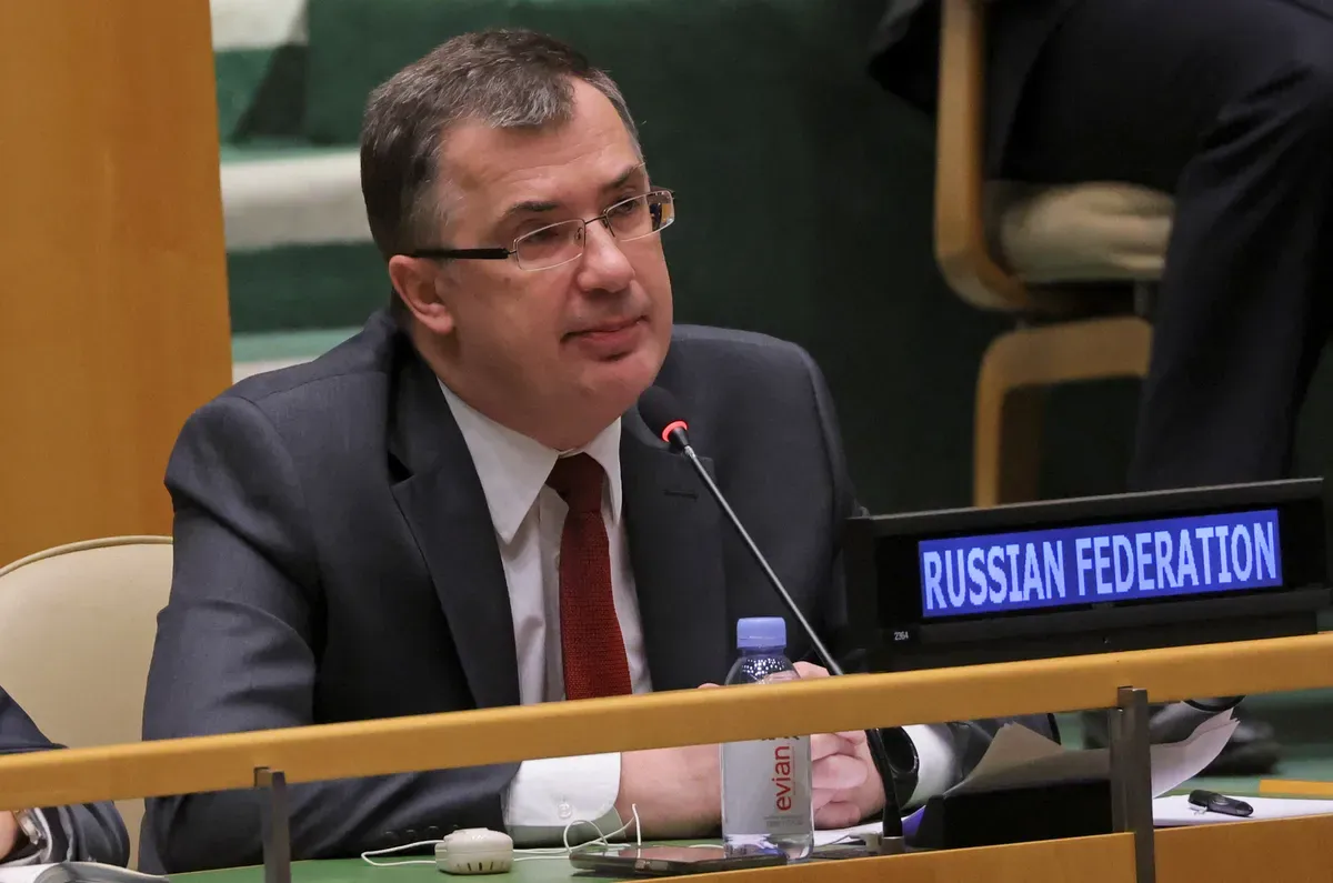 متناسياً جرائمهم بسوريا... مندوب روسيا يدعو لفتح تحقيق بجرائم القوات الأمريكية بالرقة ..!!