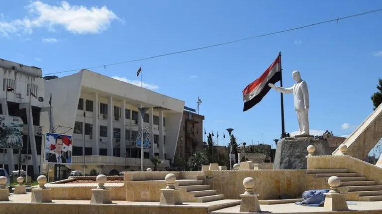 رداً على استمرار حصار "الشيخ مقصود والأشرفية" .. "قسد" تسيطر على مباني للنظام بالقامشلي