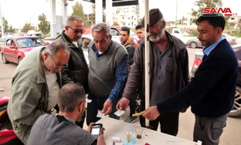 سحب الدعم من 450 ألف عائلة دون فائدة .. صناعي موالي يُكذب وعود النظام