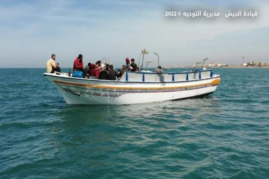 الجيش اللبناني يوقِف 20 سوريا حاولوا مغادرة البلاد عبر "زورق"