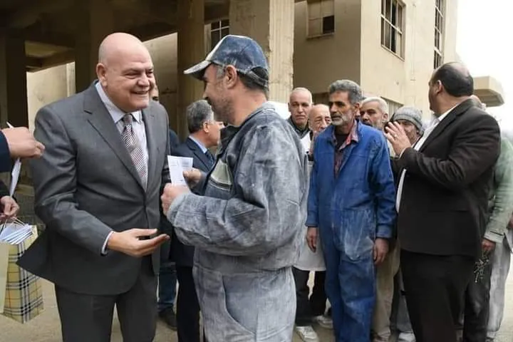 ليست نكتة .. النظام يخاطب العامل السوري بالخارج: اشترك بالدولار مقابل التأمينات الاجتماعية ..!!