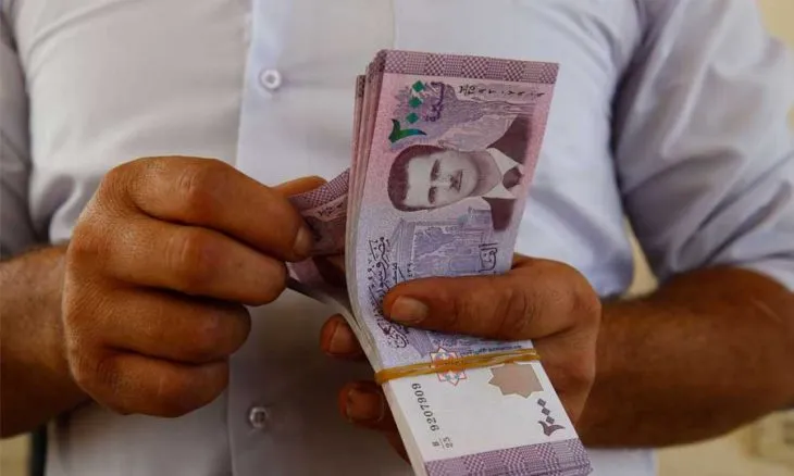 تزامناً مع "منحة" النظام .. "الذاتية الكردية" تعلن منحة مالية للعاملين لديها