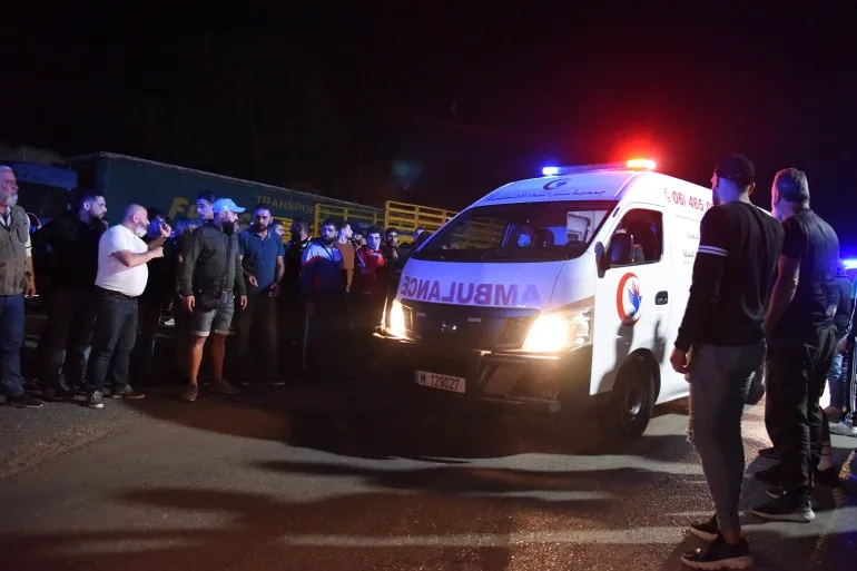 سيدة سورية وأطفالها الثلاثة من بين ضحايا غرق مركب مهاجرين قبالة سواحل طرابلس