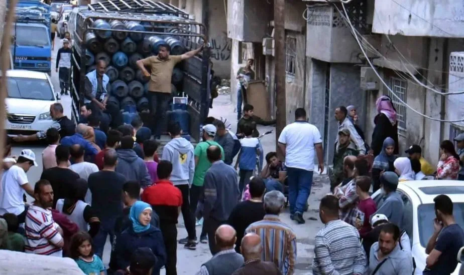 انتظار رسالة الغاز تتخطى 3 أشهر .. النظام يبرر: "حل الأزمة مرتبط بتحسن التوريدات"