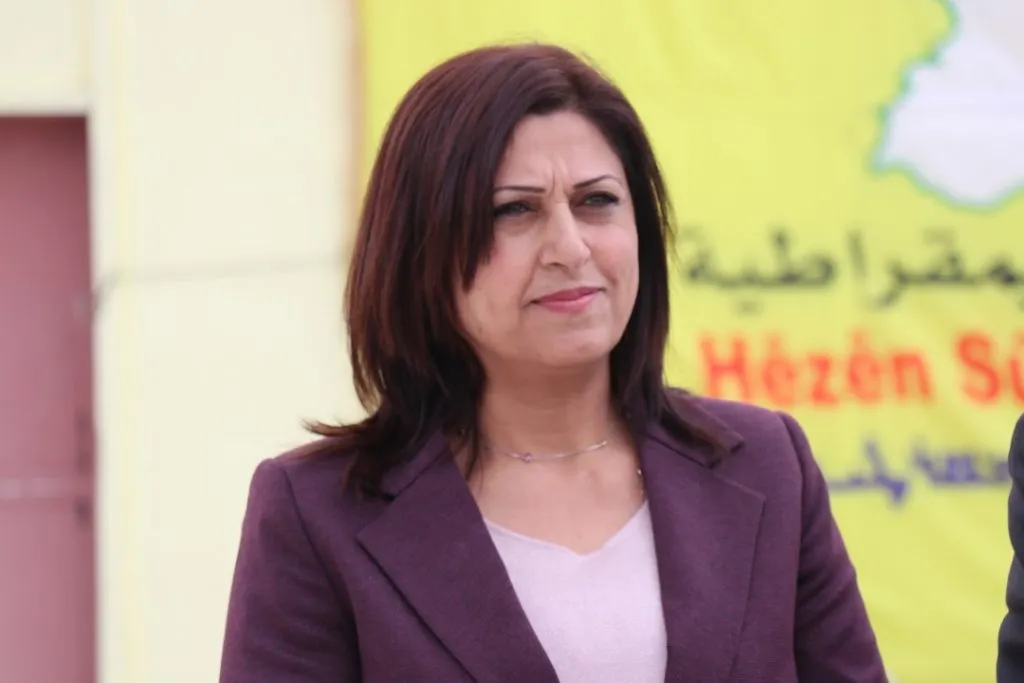 مسؤولة بـ "مسد" تطالب بمحاسبة المتورطين في مذبحة حي التضامن