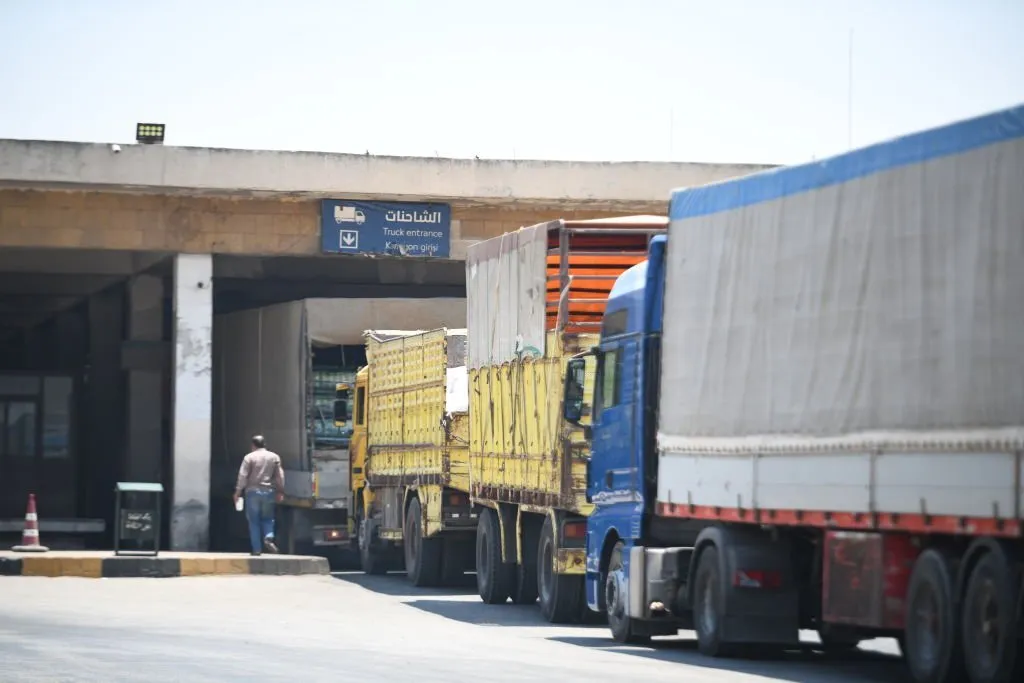 الائتلاف يؤكد ضرورة وصول المساعدات للسوريين بعيداً عن النظام ومؤسساته الفاسدة