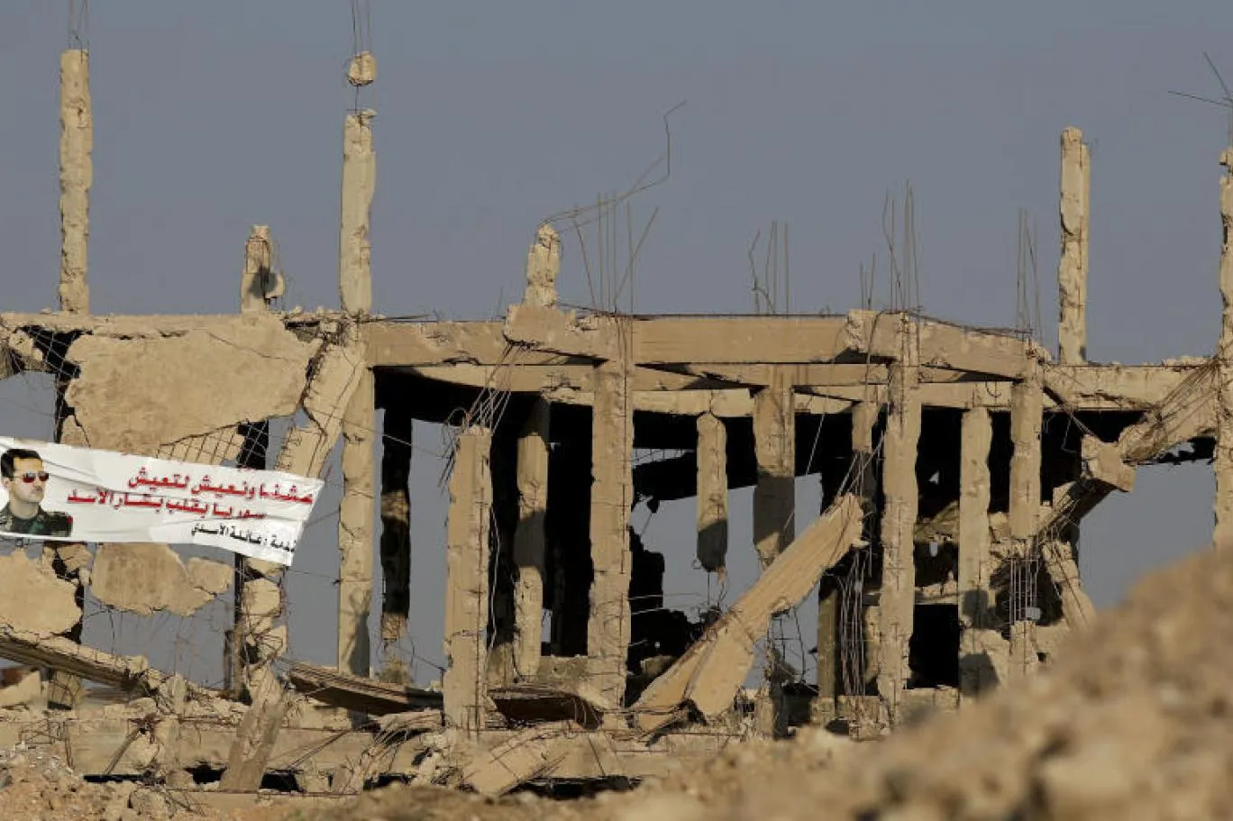 أولها ضرائب النظام .. خبير عقاري يكشف أسباب ركود سوق العقارات بسوريا