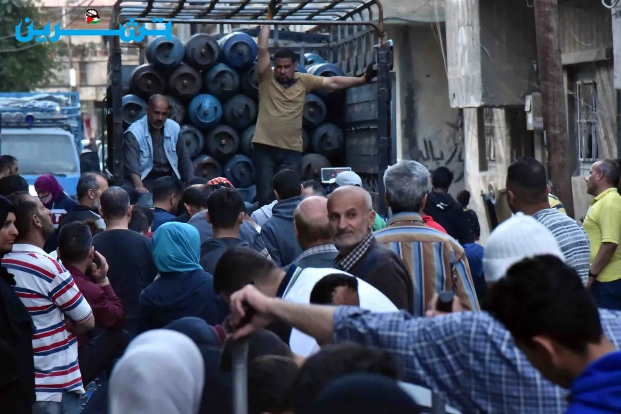 "سيشعر بها المواطن" .. النظام يزعم تقليص مدة استلام الغاز المنزلي قريباً