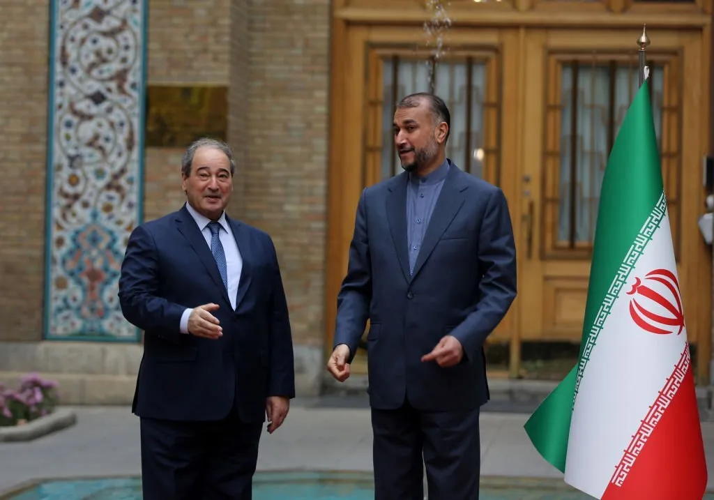 "المقداد": دمشق تتواصل مع معظم الدول العربية وواشنطن تعرقل