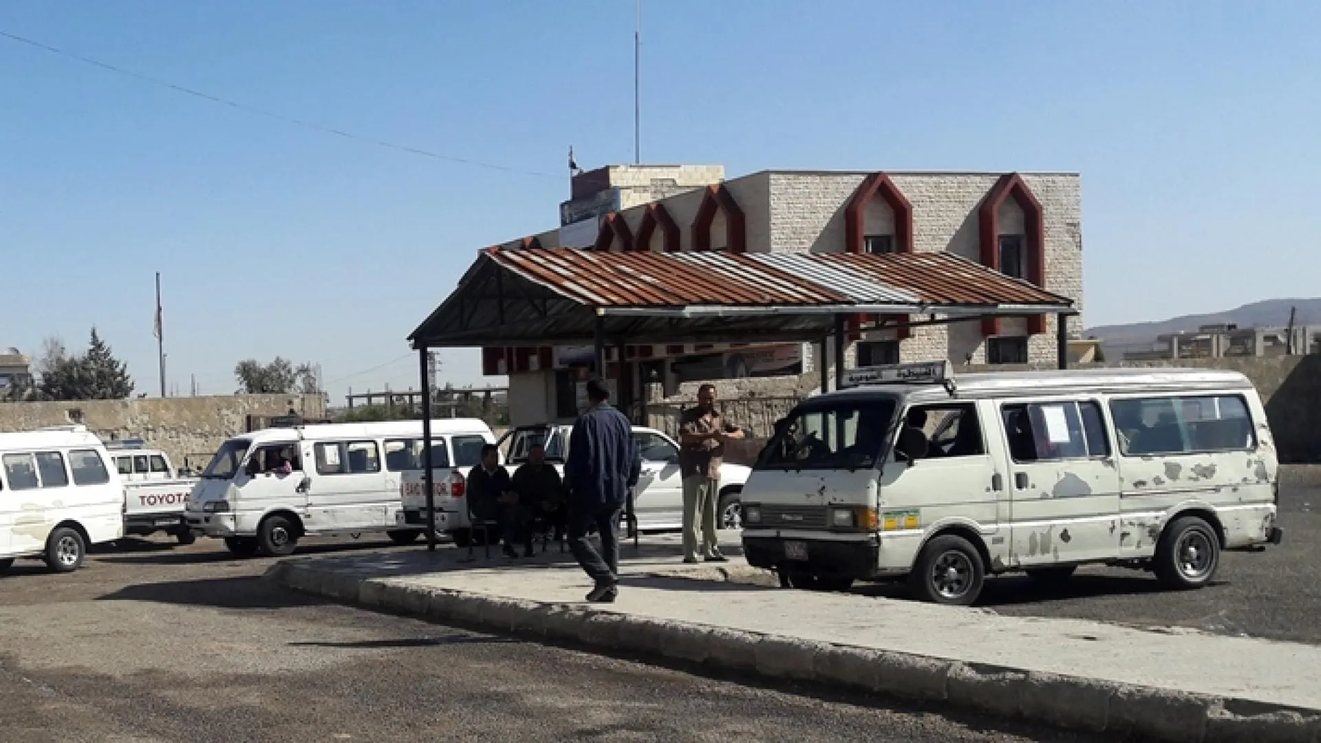 وسط تبريرات مثيرة .. النظام يوقف تزويد "المازوت" يومين أسبوعياً بدمشق ويخفض المخصصات بريفها