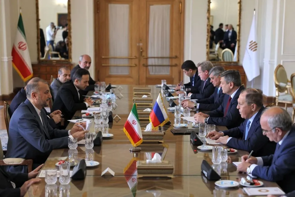 لافروف من طهران: سنطرح الضربة الإسرائيلية لمطار دمشق لبحثها أممياً ومنع تكرارها