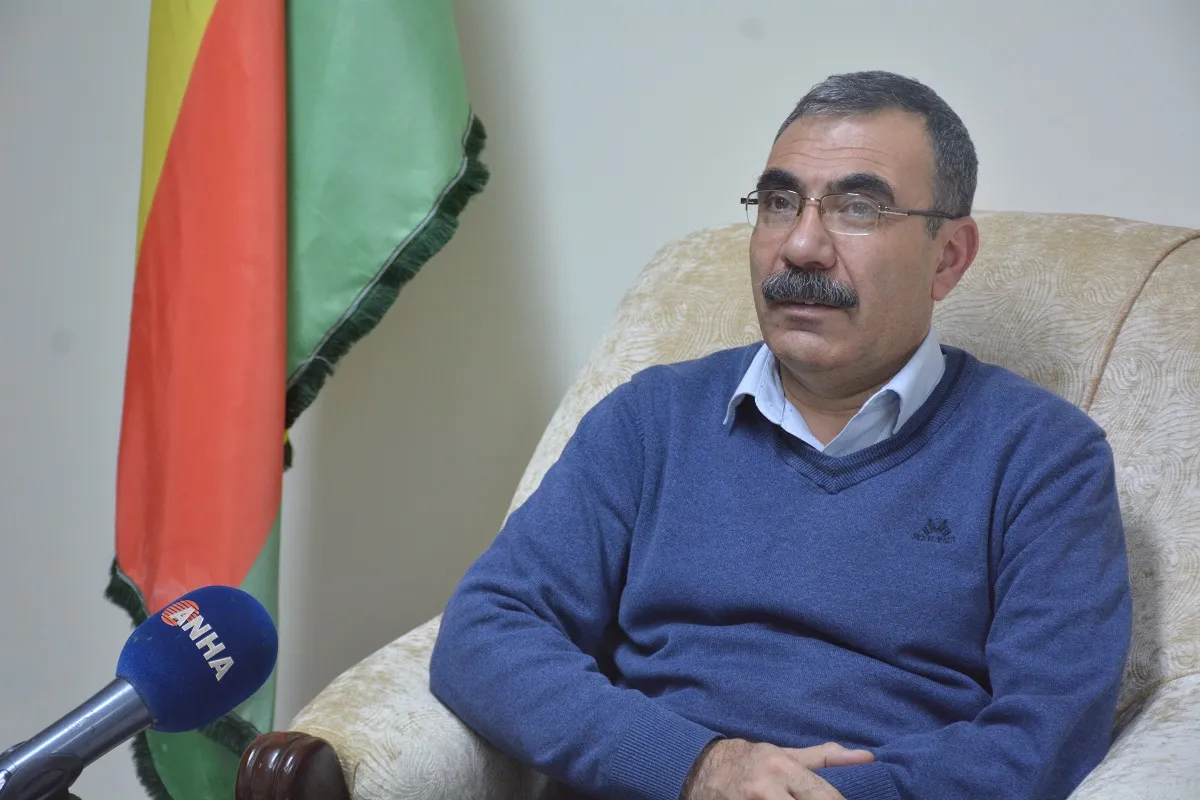 "يتبع لتركيا ولايعترف بالإدارة الذاتية".. "آلدار خليل" يُعلن إنهاء الحوار مع "الوطني الكردي"