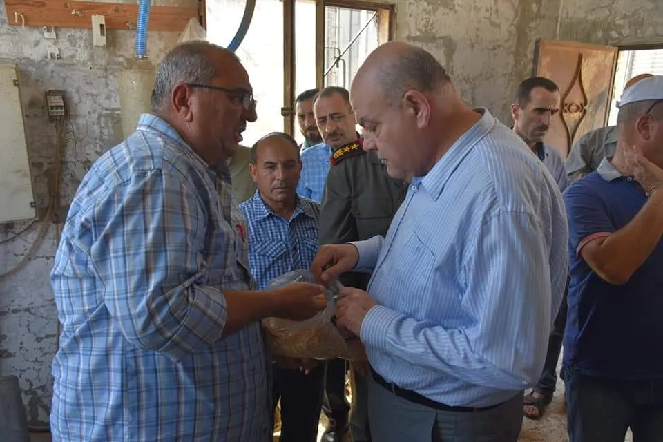  وزير تموين النظام ينفي رفع أسعار الخبز أو تخفيض الوزن