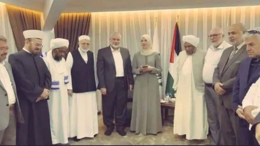 بيان لـ "وفد من العلماء المسلمين" حول فحوى لقائهم "إسماعيل هنية" في اسطنبول 