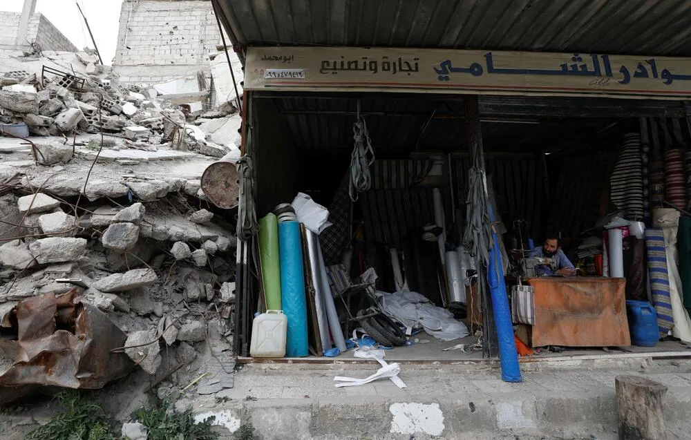 متجاهلاً الأسباب .. النظام يقدر نسبة البطالة بين الشباب في سوريا