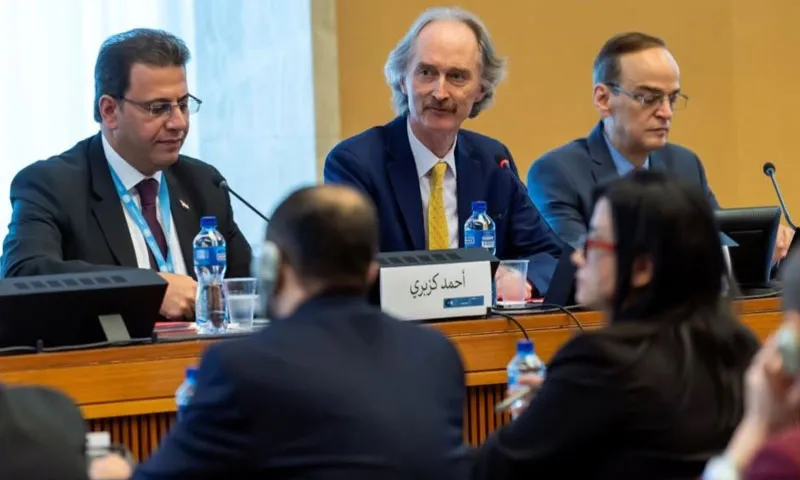 الائتلاف: روسيا تعطل الحل السياسي بمنع نظام الأسد من المشاركة في اجتماعات "الدستورية"!!