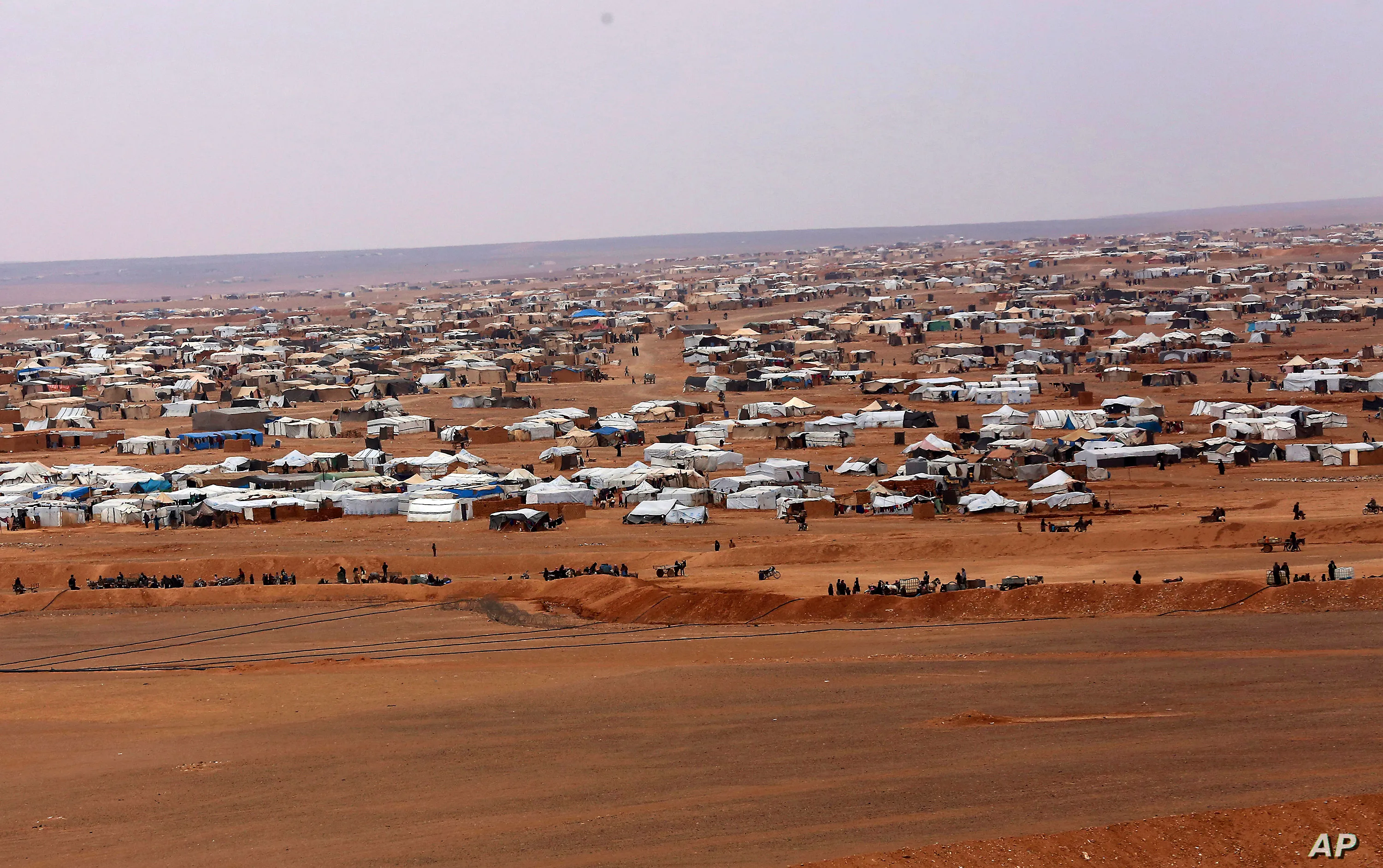 "الإسلامي السوري" يحمل نظام الأسد والأمم المتحدة مسؤولية المأساة في "الركبان"