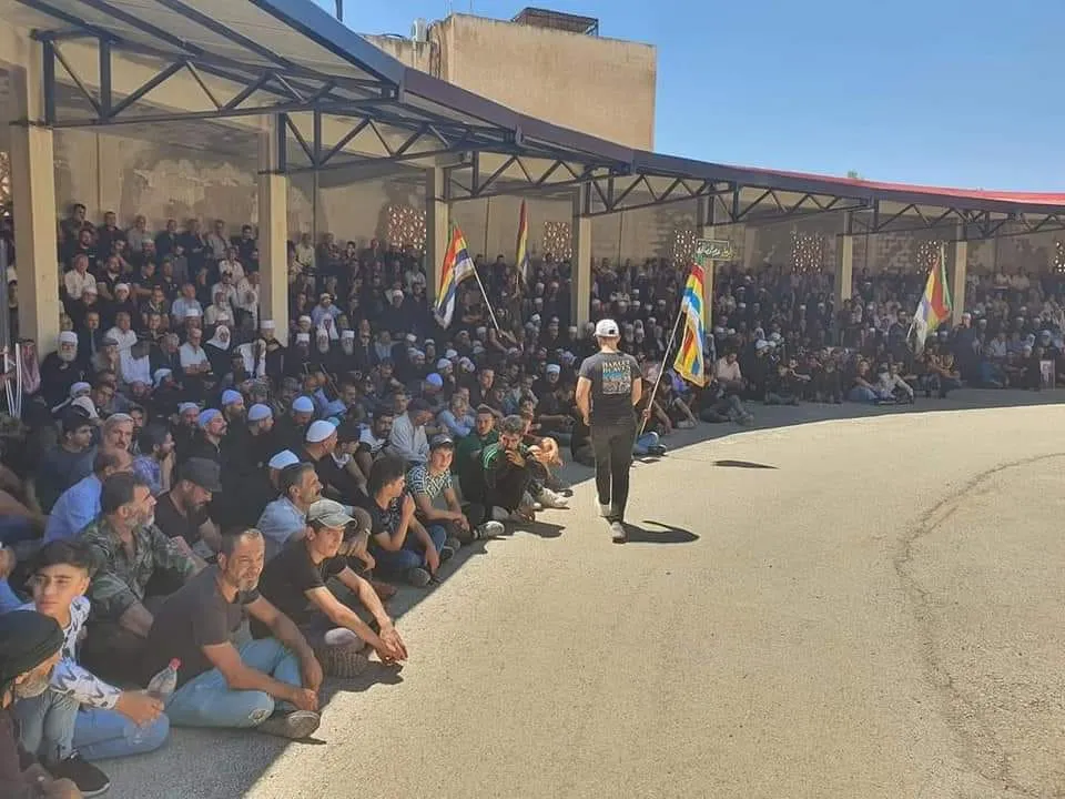 لامتصاص حالة الغضب دون محاسبة .. قرار بتغيير مسؤول فرع الأمن العسكري بالسويداء