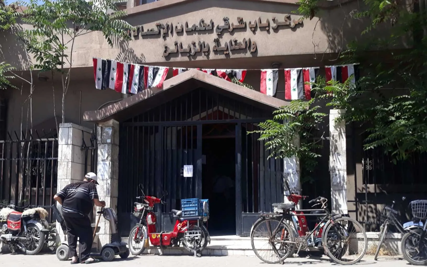 نتيجة "تعفيش" الكابلات .. انقطاع الاتصالات عن مناطق بدمشق