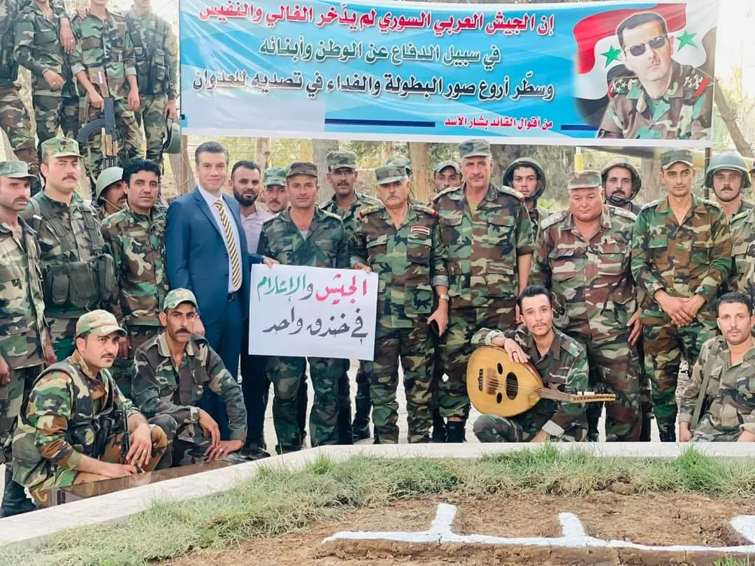 النظام يشيّد بدور الأبواق الإعلامية في تلميع جرائمه .. "رافقوا الجيش لنقل الحقيقة" ..!!