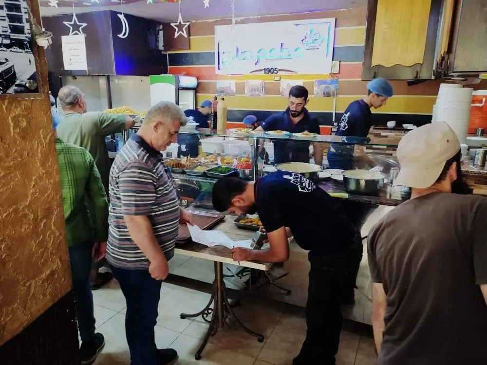 أثارت ردود غاضبة واعتبرت إهانة للمعلمين .. "مذكرة تفاهم" لحسم على "الفلافل" بإدلب