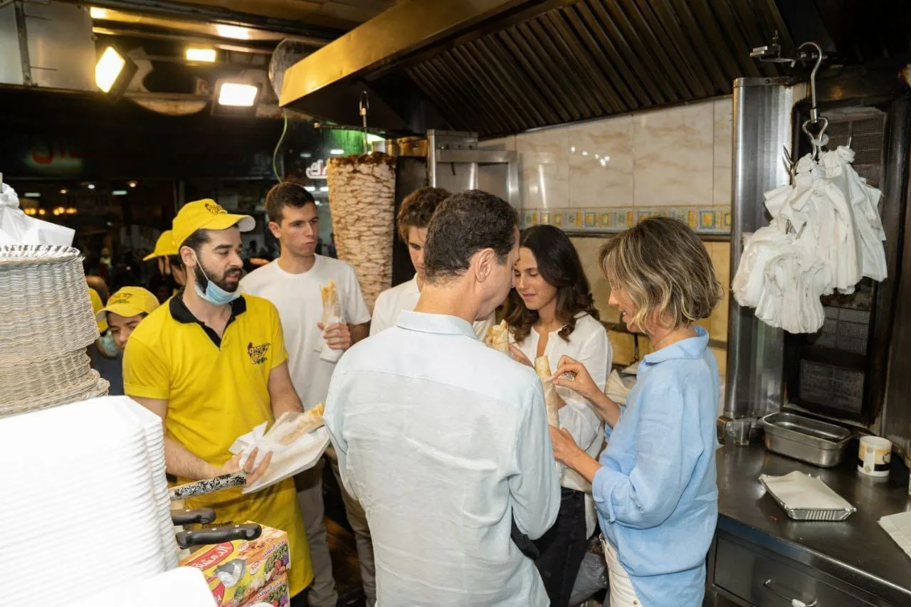 أسعار الفروج تسجل أرقام قياسية .. تموين النظام تصدر تسعيرة جديدة ووعود بتوفير الأعلاف