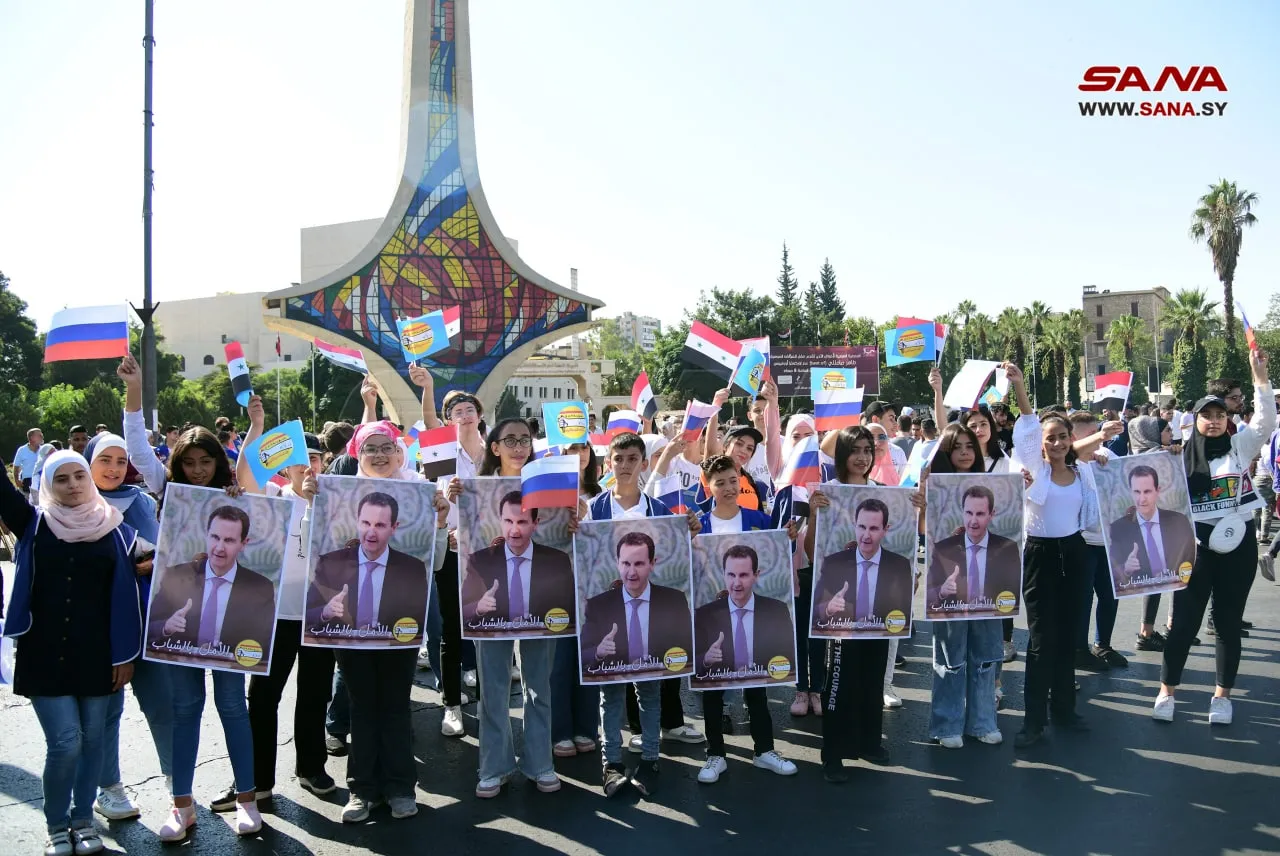أثارت ردود متباينة .. النظام يطلق فعاليات احتفالية بـ"عيد العلم الروسي" وسط دمشق
