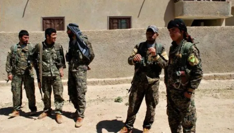 ميليشيا "قسد" تواصل حملات التجنيد و"الشبكة السورية" توثق اعتقال طالبين جامعيين وصيدلاني 