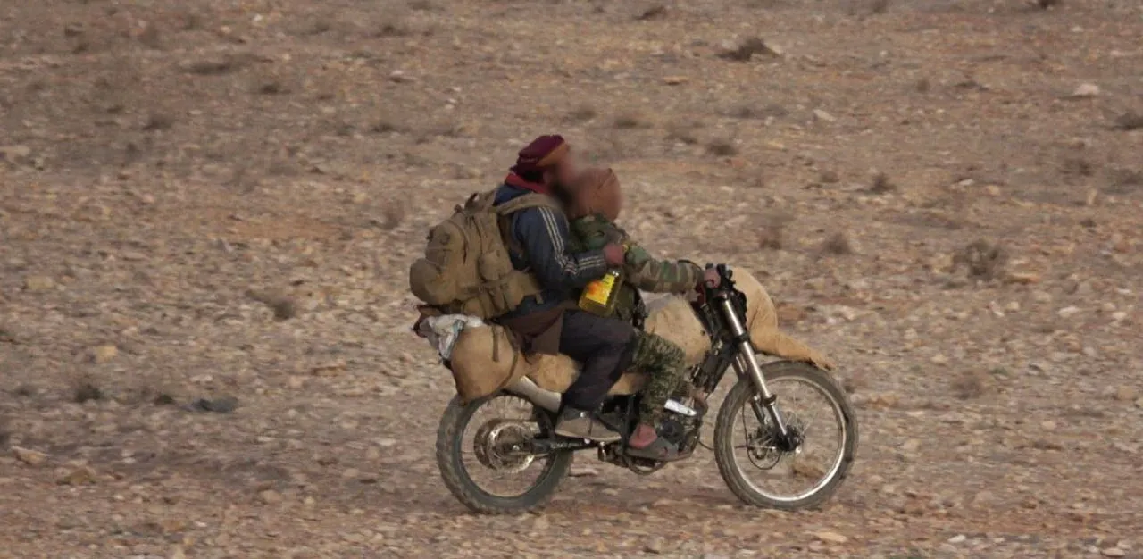 صحيفة: "الدراجات النارية" سلاح استراتيجي لـ "دا-عش" لشن هجماته بالبادية 
