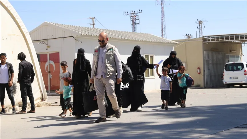 بوساطة تركية .. عائلات عراقية تغادر سوريا إلى العراق