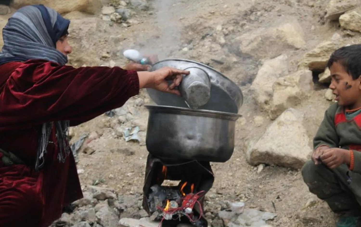 لجنة دولية: الشعب السوري يواجه الجوع .. والنظام يواصل استهداف المدنيين