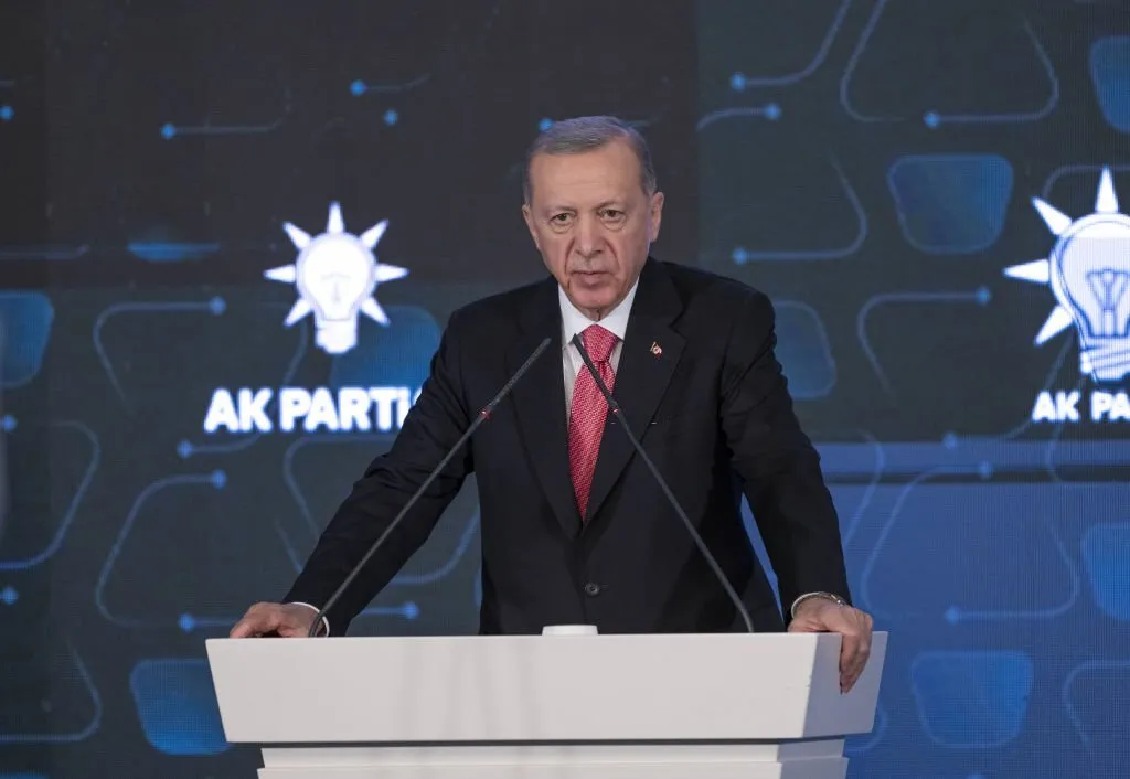 "أردوغان" يعلن عن لقاء ثلاثي لوزراء الخارجية مع النظام وروسيا قد يتطور للقاء الرؤساء
