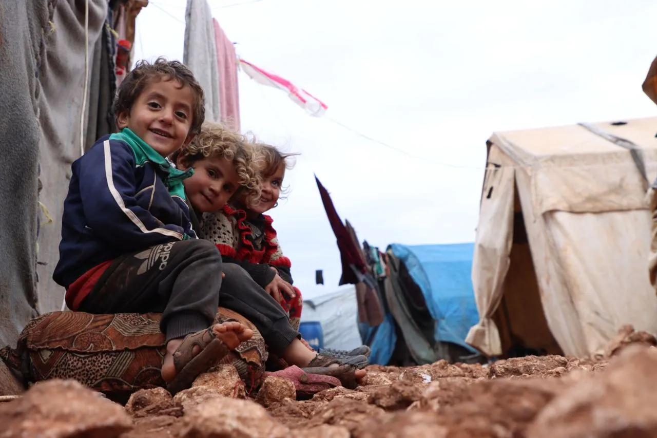 أطفال من أحد مخيمات الشمال السوري