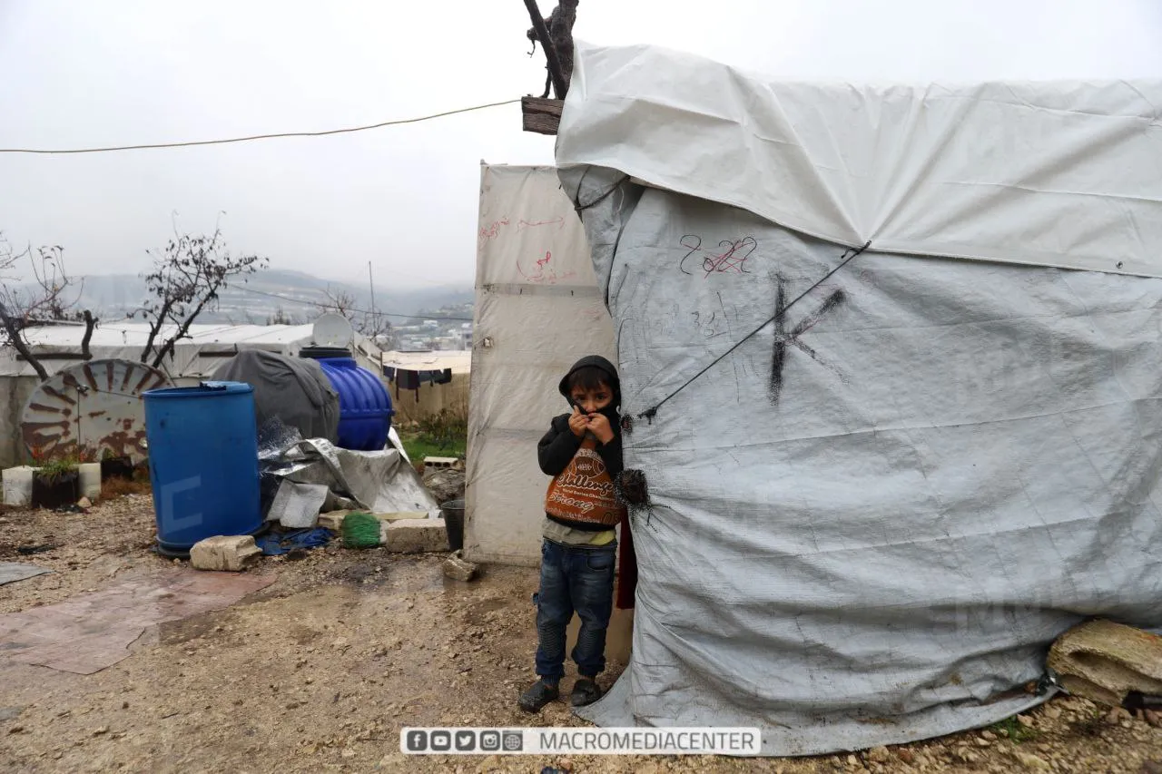 صورة طفل من أحد مخيمات الشمال السوري
