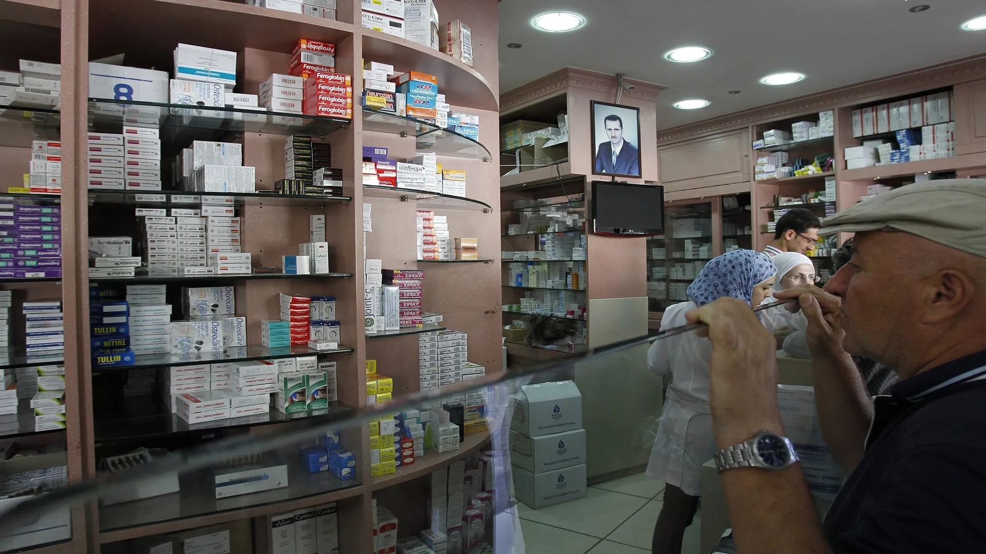 النظام يرفع أسعار الأدوية بنسبة 50% ويبرر: حرصاً على توفرها في السوق ..!!