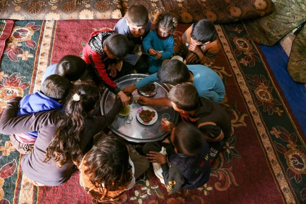 "منسقو الاستجابة" يتوقع الوصول لـ "مجاعة وشيكة" في عموم مناطق سوريا