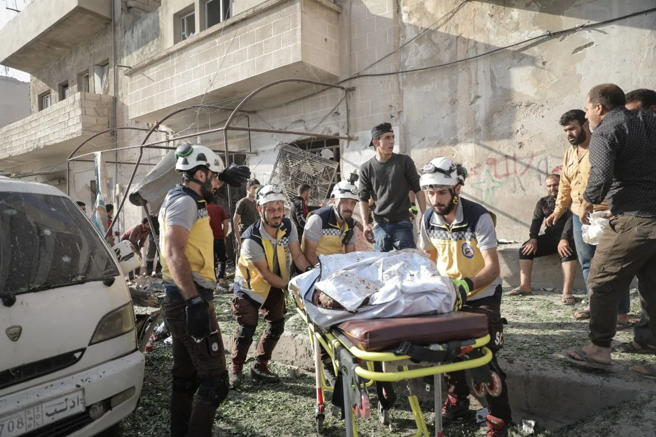 "الخوذ البيضاء" تُسجل مقـ ـتل 32 مدنياً وجرح 167 حصيلة أربع أيام من التصعيد شمال سوريا