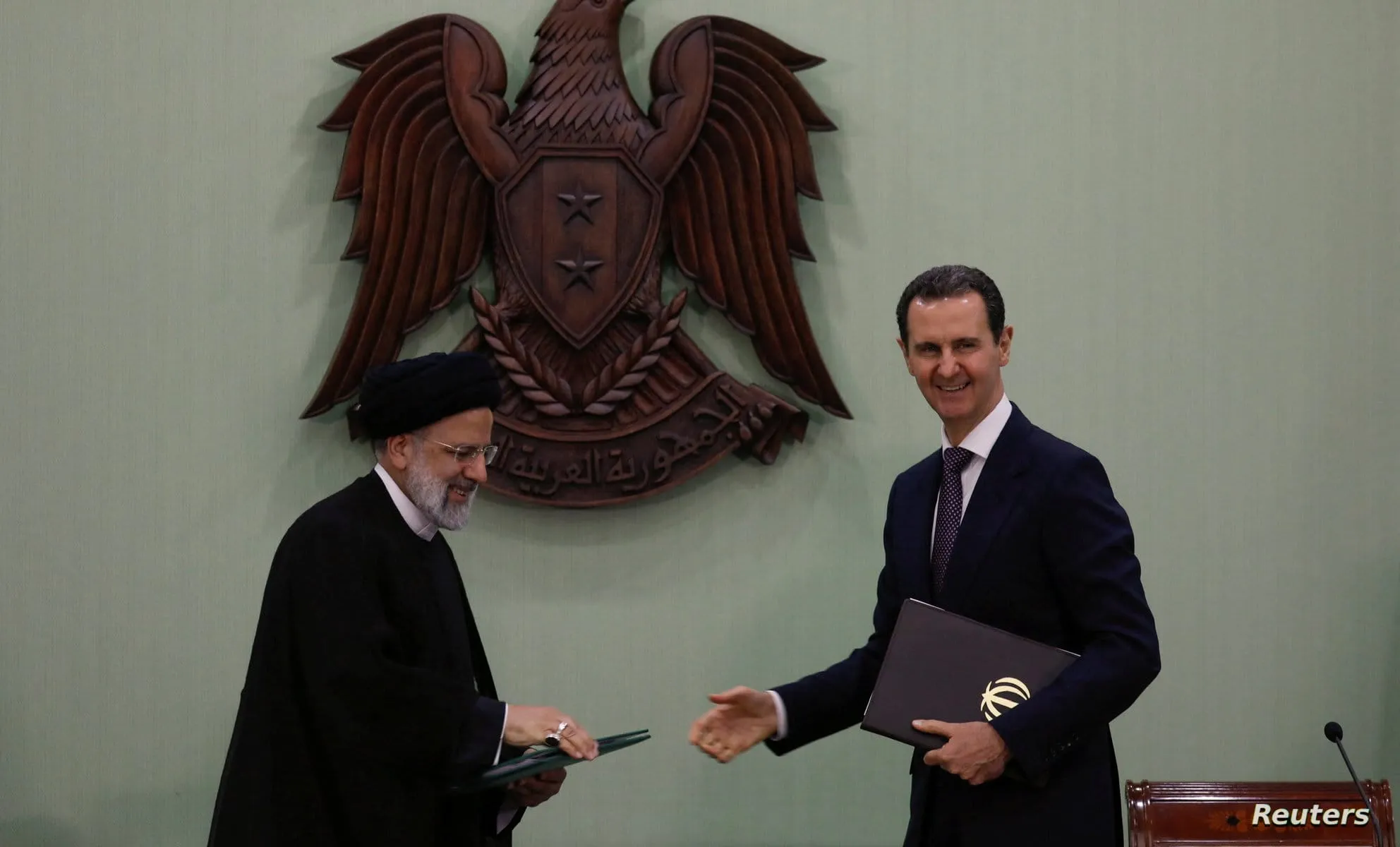 اتفاقية وصفها النظام بـ"خطوة نوعية" .. إيران تتغلغل في قطاع التأمين بسوريا