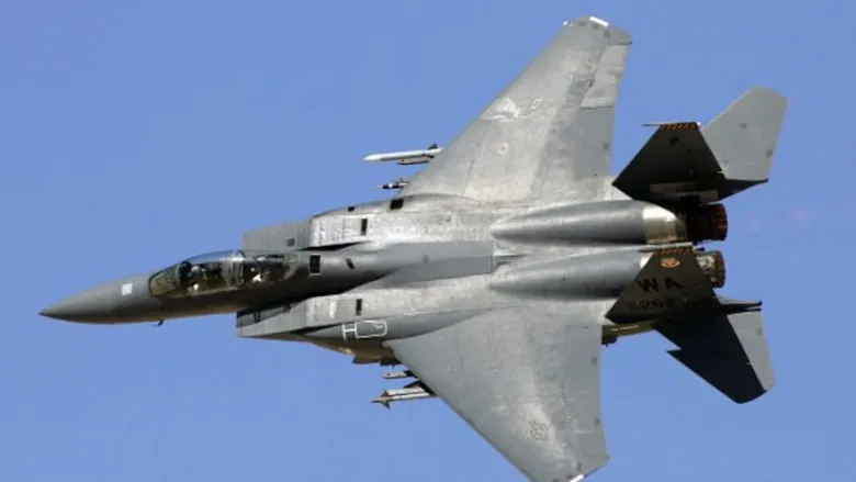 وزير الدفاع الأمريكي يُعلن شن هجوم جوي على مخزن أسلحة مرتبط بإيران شرق سوريا