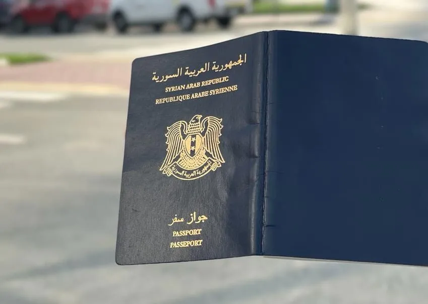 النظام يعتزم رفع رسوم جوازات السفر العادية .. مسؤول: الجواز الفوري خلال 3 أيام قريباً