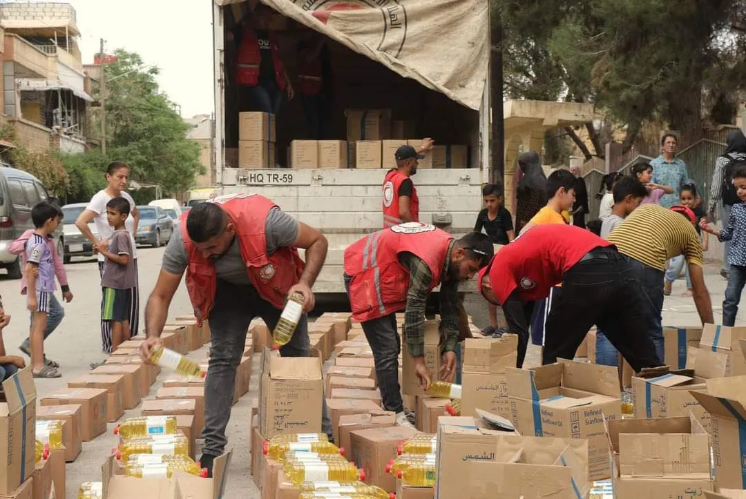 "الهلال الأحمر" التابع للنظام يحرم مناطق بريف دمشق من المساعدات الإغاثية