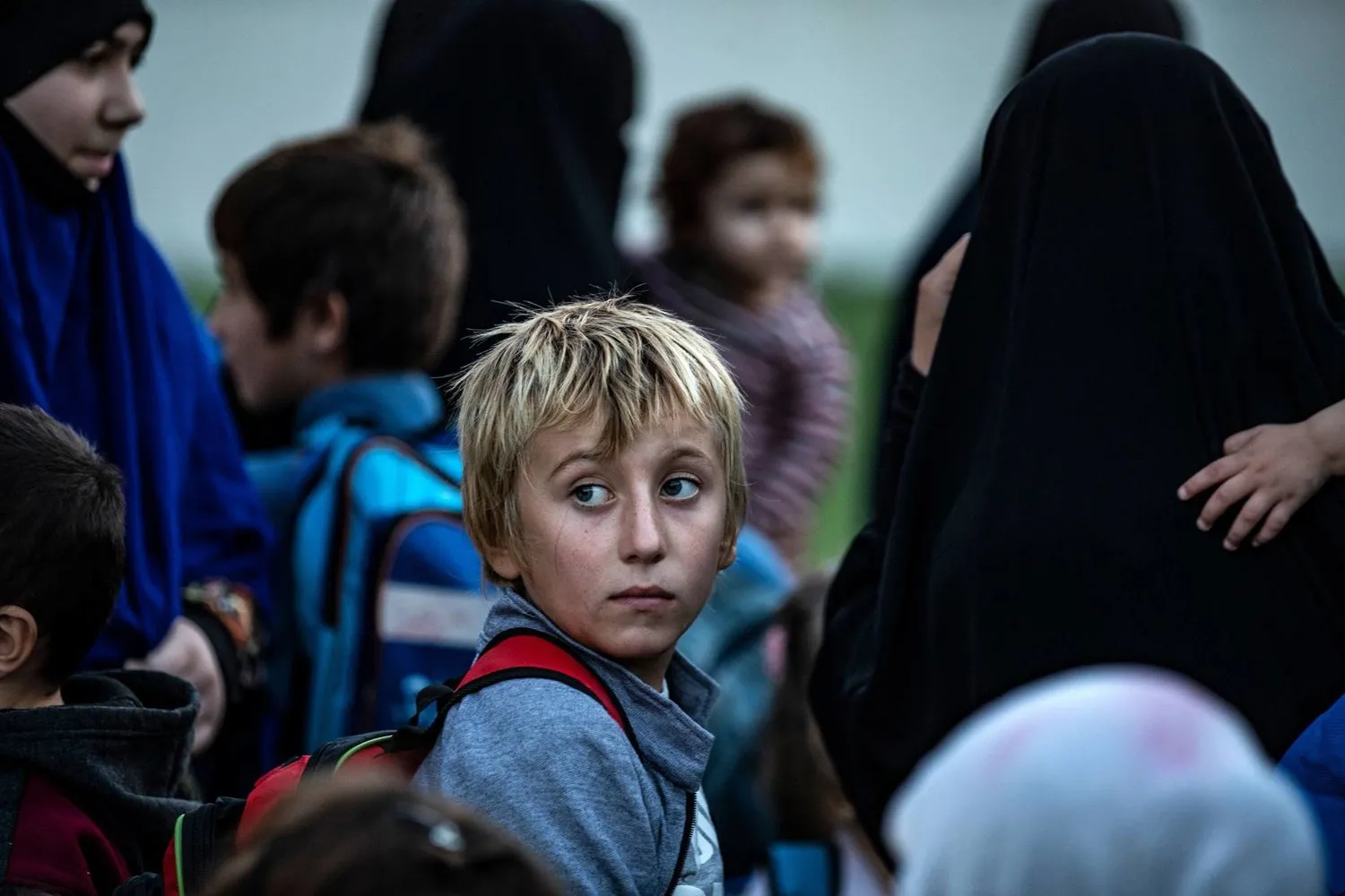 صحيفة: بريطانيا استعادت أطفال داعـ ـش من مخيمات احتجازهم بسوريا بـ "شكل سري"