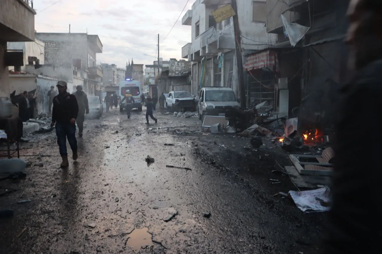 صورة من موقع المجزرة في مدينة ادلب