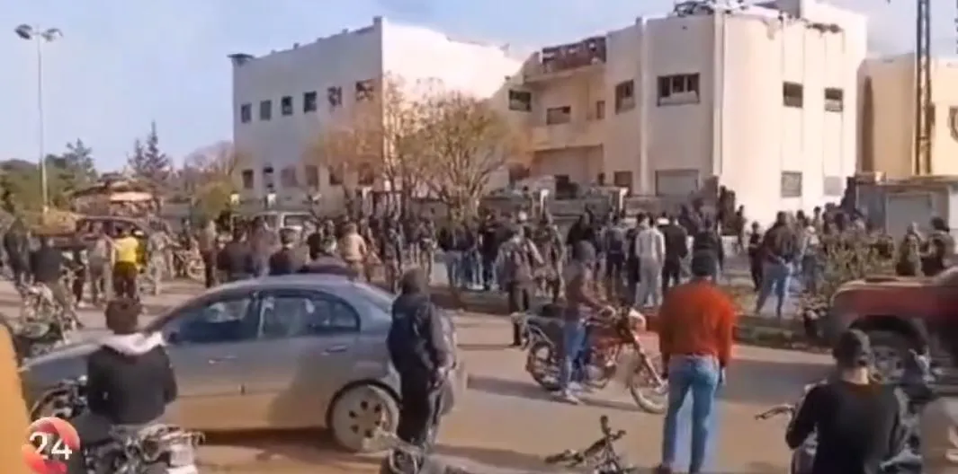 اتفاق مبدئي يوقف حملة النظام على مدينة جاسم بريف درعا.. ونشطاء يحذرون