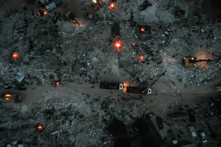 صورة الدفاع المدني السوري من زلزال شباط 2023 في ريف إدلب