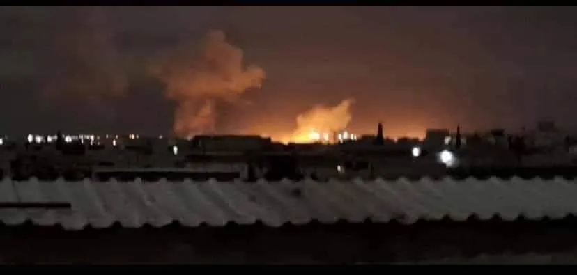 قصف إسرائيلي على مواقع لميليشيات الأسد وإيران والأخير يعلن خروج مطار حلب عن الخدمة