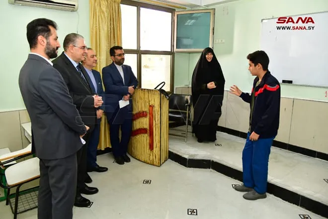 بدواعي الإطلاع على الواقع التعليمي .. "سبحاني" يزور المدرسة الإيرانية بدمشق