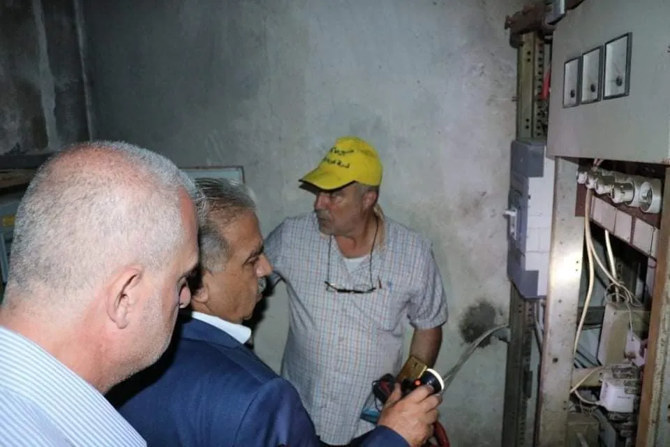 رغم الوعود .. وزير الكهرباء لدى النظام: "التقنين مستمر طيلة شهر رمضان"